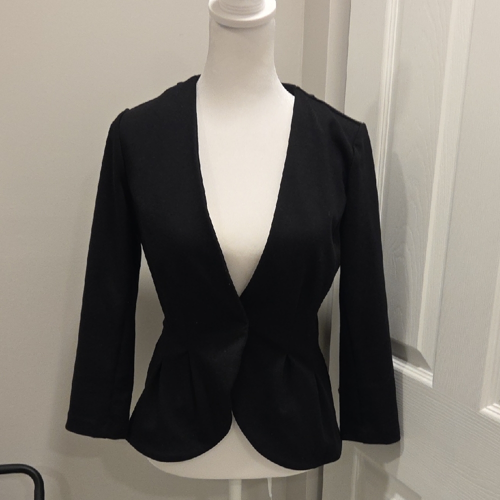 Elle Women's Chic Black Blazer